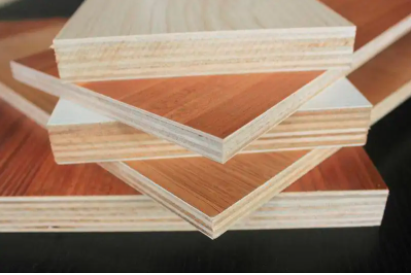 上海物流公司創富物流運輸一批膠合木板